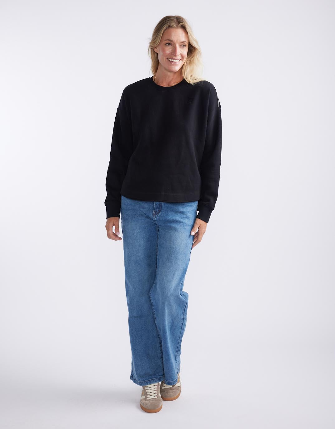 Monogram Fleece Scoop Hem Sweat - Black